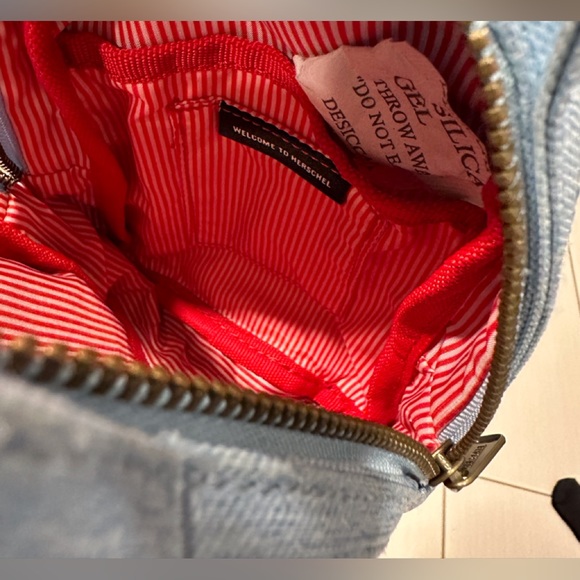 Herschel Nova Cross shoulder mini backpack - Picture 4 of 7